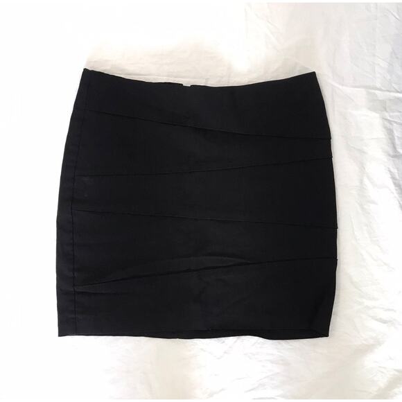 April black mini‎ skirt size med - Picture 1 of 4